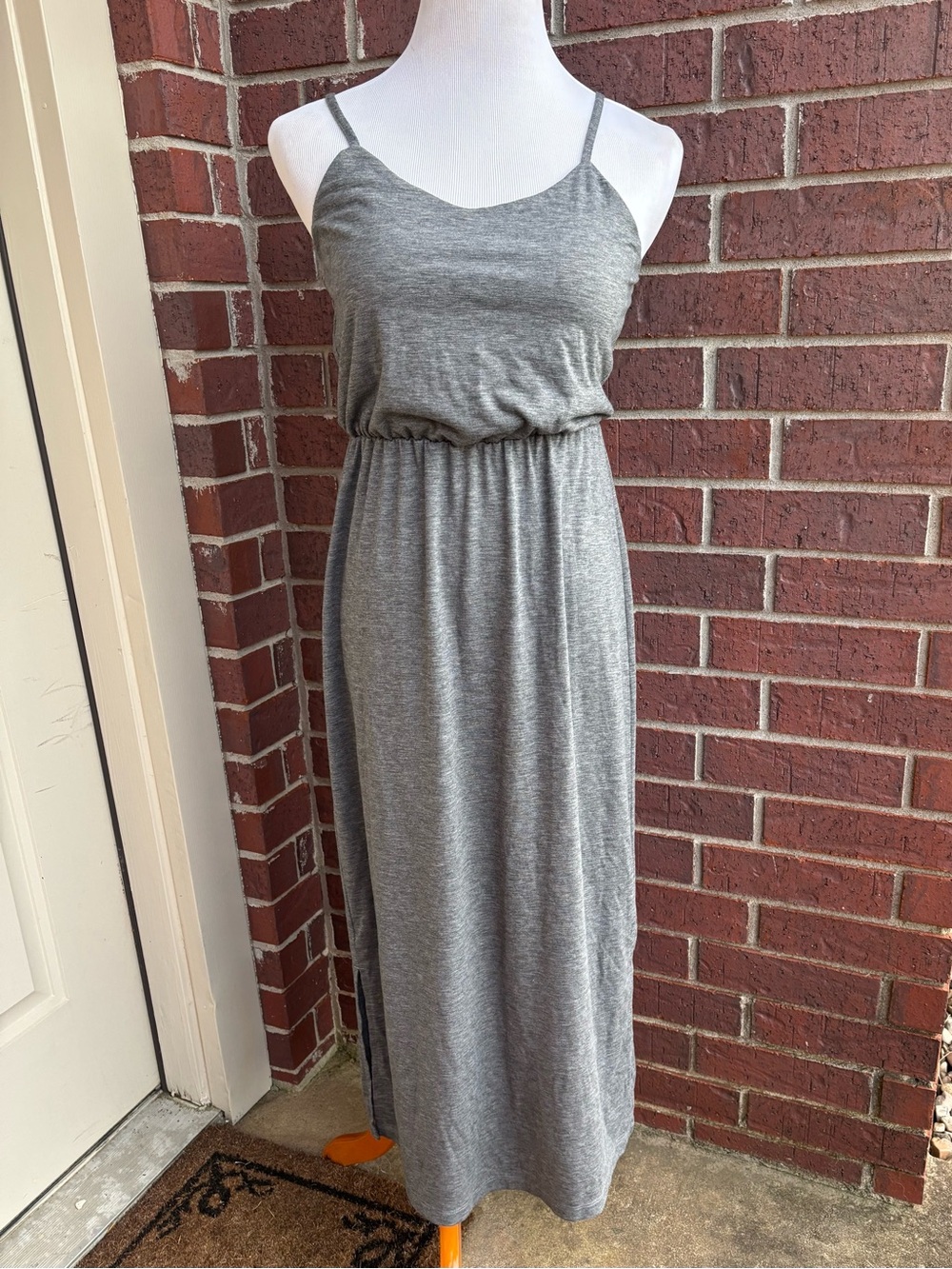 Old Navy Gray Sleeveless Midi Dress